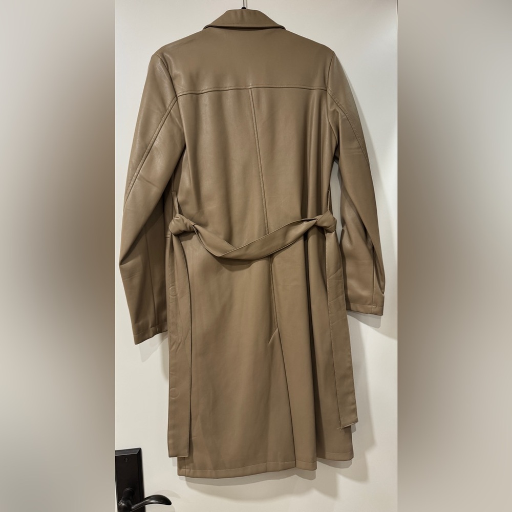 T Tahari Faux Leather Classic Tan Beige Trench Coat Women’s Size XS - Picture 3 of 11